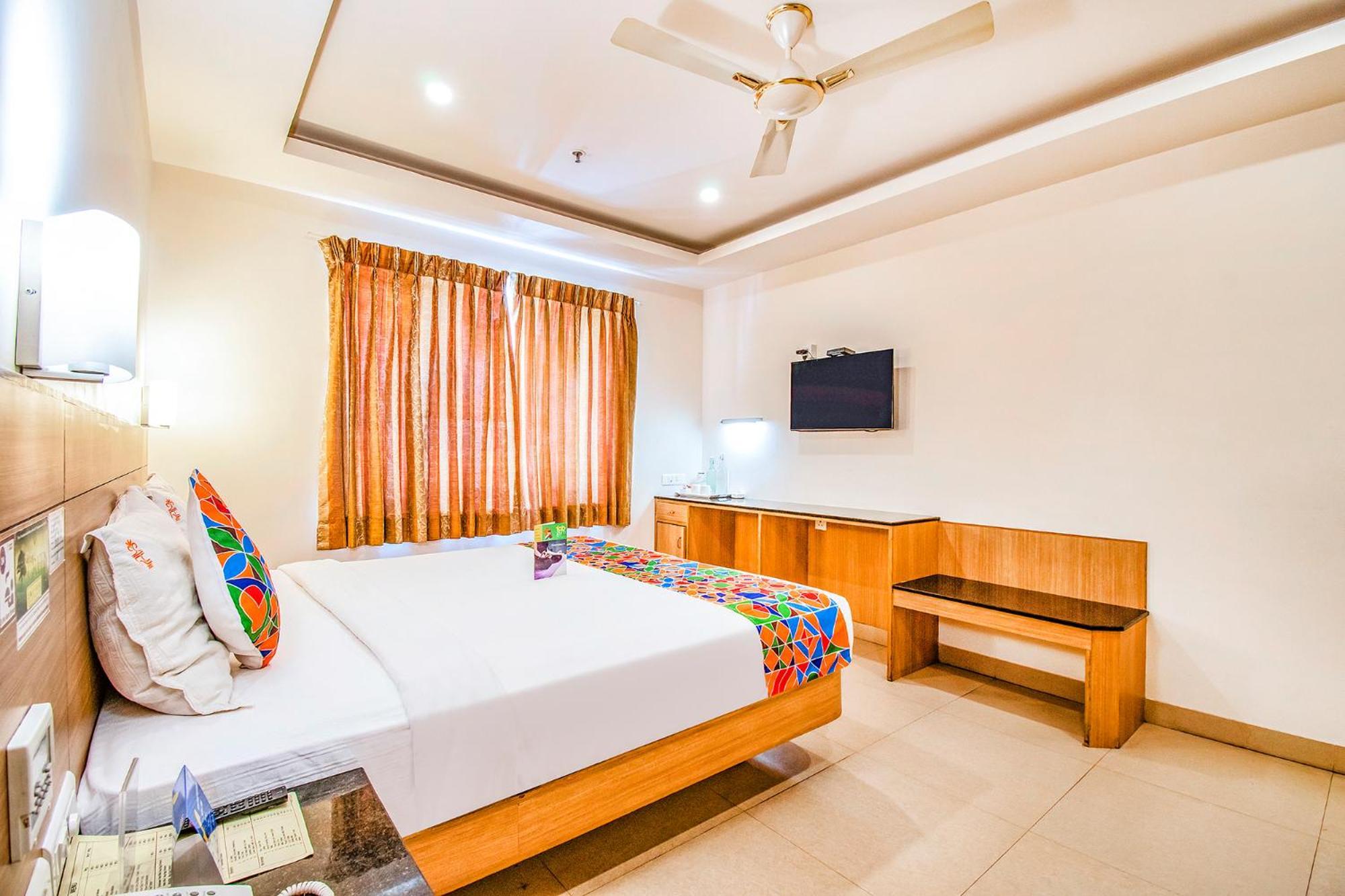 Fabhotel Prime Royal Castle Gandhipuram Coimbatore Exterior photo