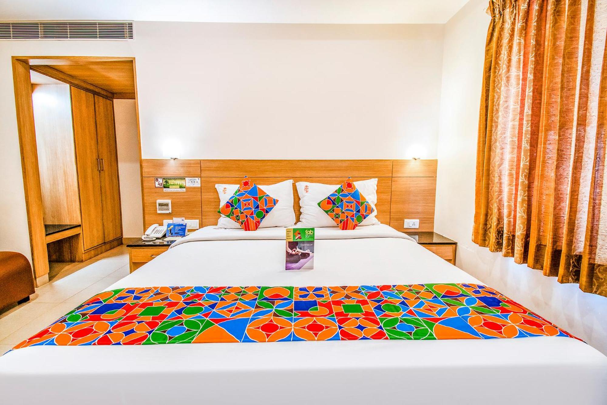 Fabhotel Prime Royal Castle Gandhipuram Coimbatore Exterior photo