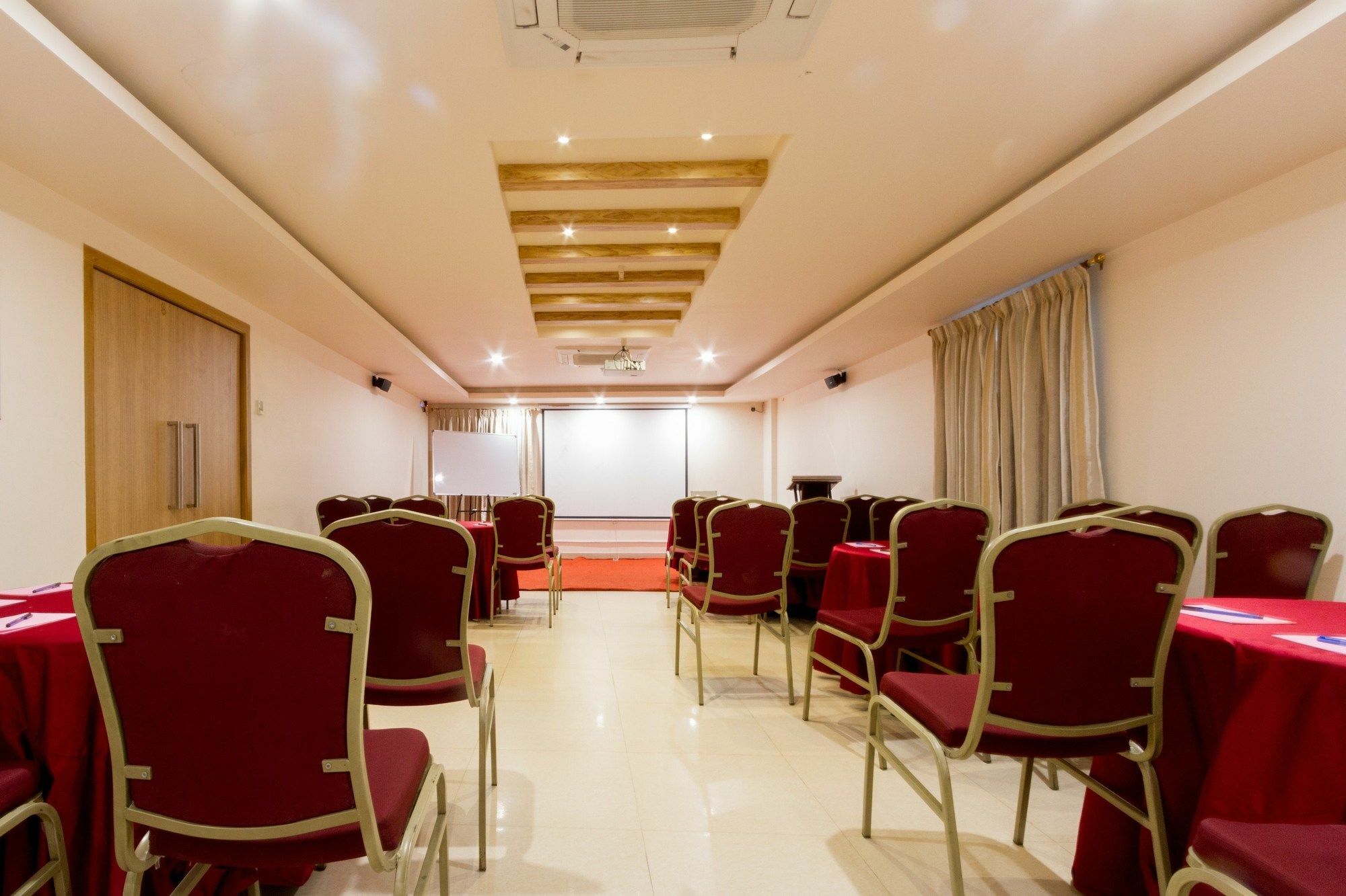 Fabhotel Prime Royal Castle Gandhipuram Coimbatore Exterior photo